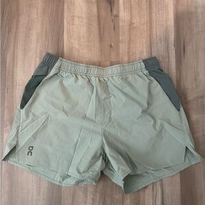 On Running Women's Athletic Shorts - Sage Green Size M